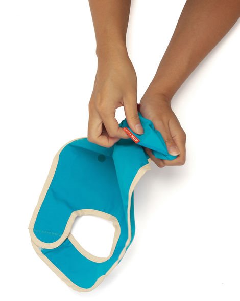 nagrudnik dlea rebenka