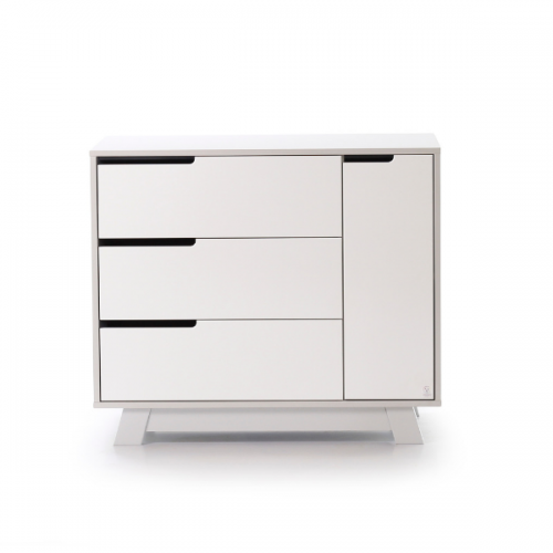 comoda de infasat pentru bebelusi