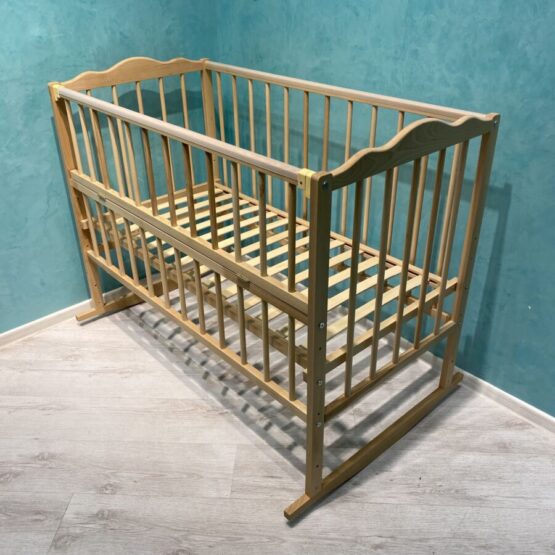 patuc din lemn pentru bebelusi