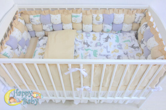 posteli v krovatku rebenka