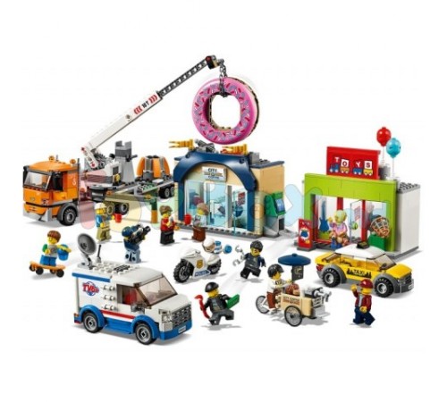 Lego City Constructor „Deschiderea magazinului de gogoși” (790 el.)