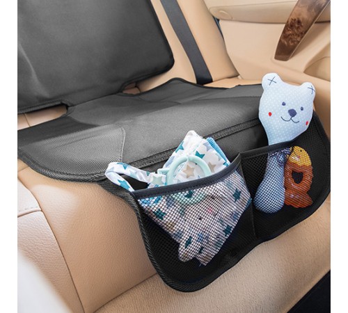 С этим невероятным защитным чехлом для автомобильного сиденья Molto вы предотвратите ухудшение ваших сидений из-за грязи, разливов или любых других повреждений. – Защитите свои автомобильные сиденья и обивку от грязи, разливов и других повреждений. – Нескользящая основа предотвратит движение детского кресла после его установки. – Системы безопасности и крепления совместимы с сиденьем любого авто. – Удобные сетчатые карманы для хранения игрушек, детских бутылочек, подгузников и т. д. – Прочный, водонепроницаемый и легко моющийся материал. – Размер: 116×45 см. – Производитель: Molto (Испания).