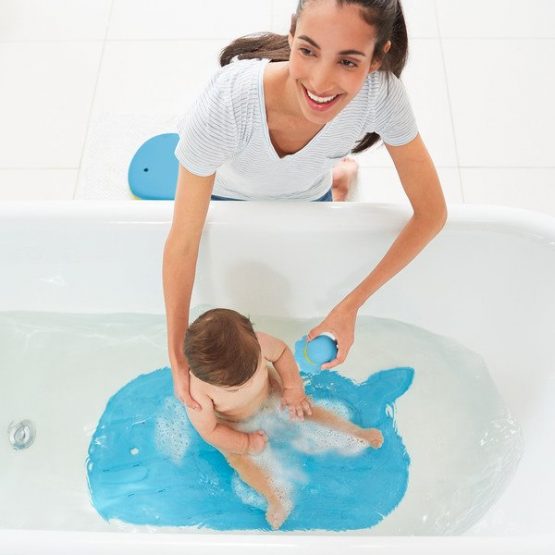 Covoras de baie antiderapant in forma de balena Skip Hop Moby Albastru