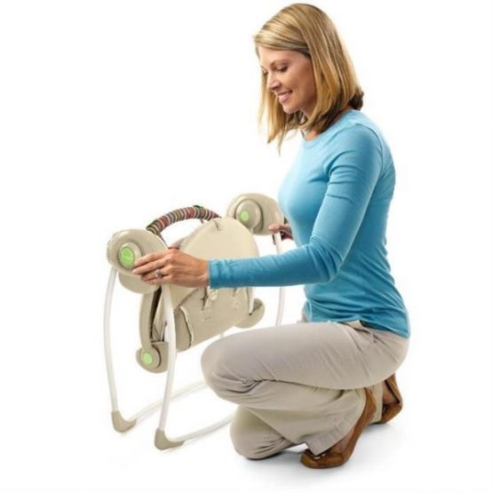 Leagan portabil Bright Starts Comfort&Harmony Cozy Kingdom