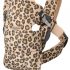 Marsupiu anatomic BabyBjorn Mini Beige/Leopard cu pozitii multiple de purtare, bumbac