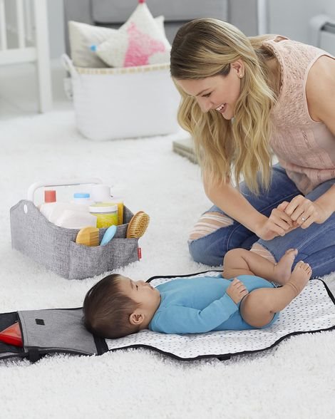 Organizator pentru scutece cu lumina Skip Hop Light Up