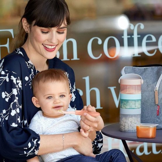 Set 2 lingurite pliabile pentru calatorii Skip Hop Gri Coral