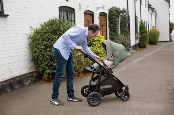 carucior pentru copii