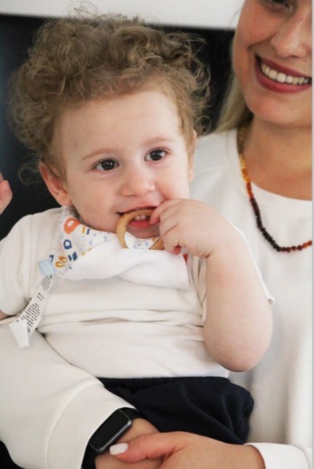 Baveta din muselina cu inel din lemn BabyJem Inele Colorate