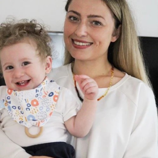 Baveta din muselina cu inel din lemn BabyJem Inele Colorate