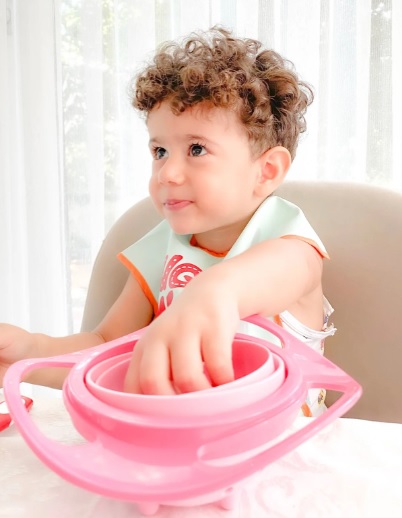 Bol multifunctional cu capac si rotire 360 grade BabyJem Amazing Bowl Roz