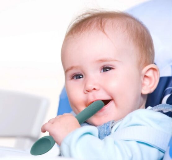 Lingurita din silicon BabyJem Menta
