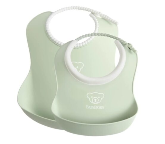 Комплект нагрудников BabyBjorn Baby Feeding Set Powder Green, 2 шт. (046761A)