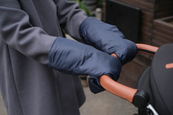 Mănuși pentru cărucior By Bagy „NEWSPAPERS” Albastru închis