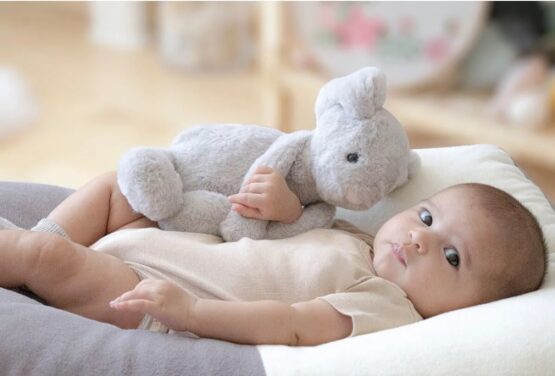 Jucarie din plus BabyJem The Bestie Bunny Gri, 30 cm