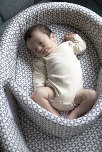Babynest ajustabil pentru nou nascut BabyJem
