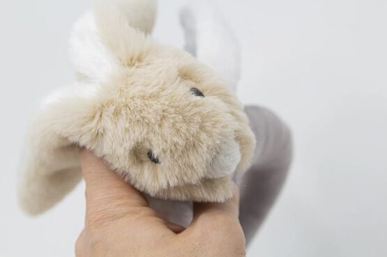 Jucarie zornaitoare din plus BabyJem Iepuras Stone (3+ luni)