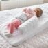 Salteluta pozitionator pentru bebelusi BabyJem Baby Reflux Pillow Alba