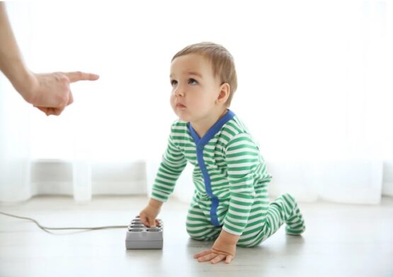 Set 26 protectii pentru mobilier BabyJem Home Safety Kit