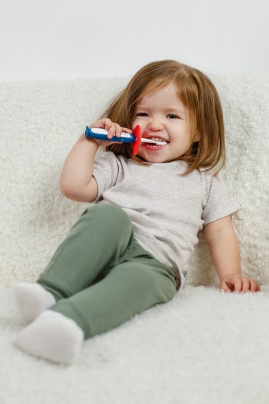 Set periute de dinti Roxy Kids Pinguin (2 buc.) Galben+Rosu (RTB-011-YR)