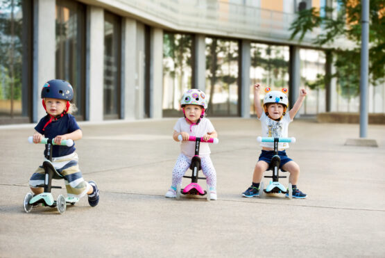 Trotineta Micro Mini2Grow Deluxe Magic LED Blue