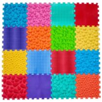 Covoraș ortopedic pentru masaj Puzzle Mix (16 el.) cu jocul de masă Forest Adventures