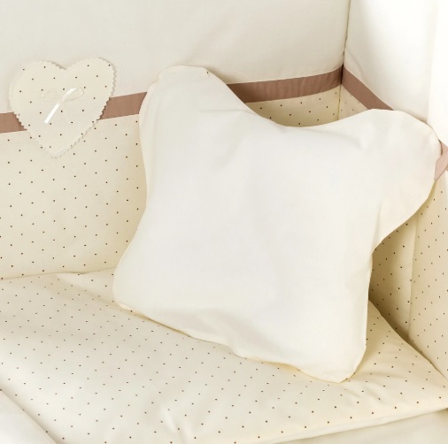 Lenjerie de pătuț 8 piese PernaMea Renaissance Buline Ivory