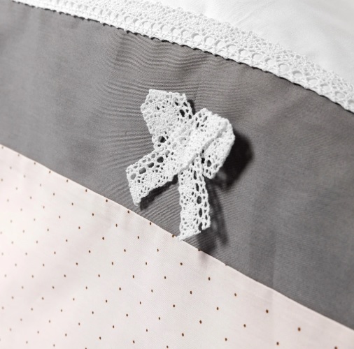 Lenjerie de pătuț 8 piese PernaMea Renaissance Buline Roz