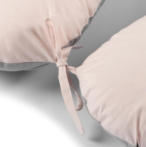 Pernă pentru gravide PernaMea forma-V cu față de pernă Gri-Roz, 135 cm